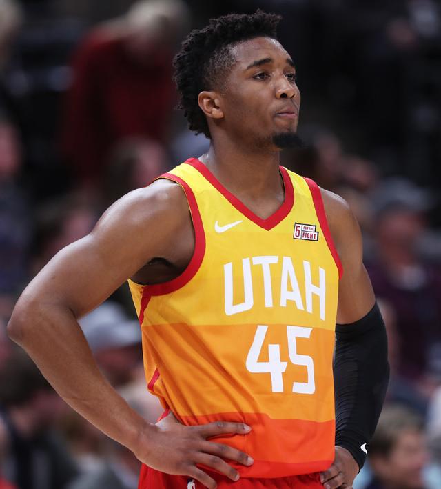 包夹下难以 包夹下难以