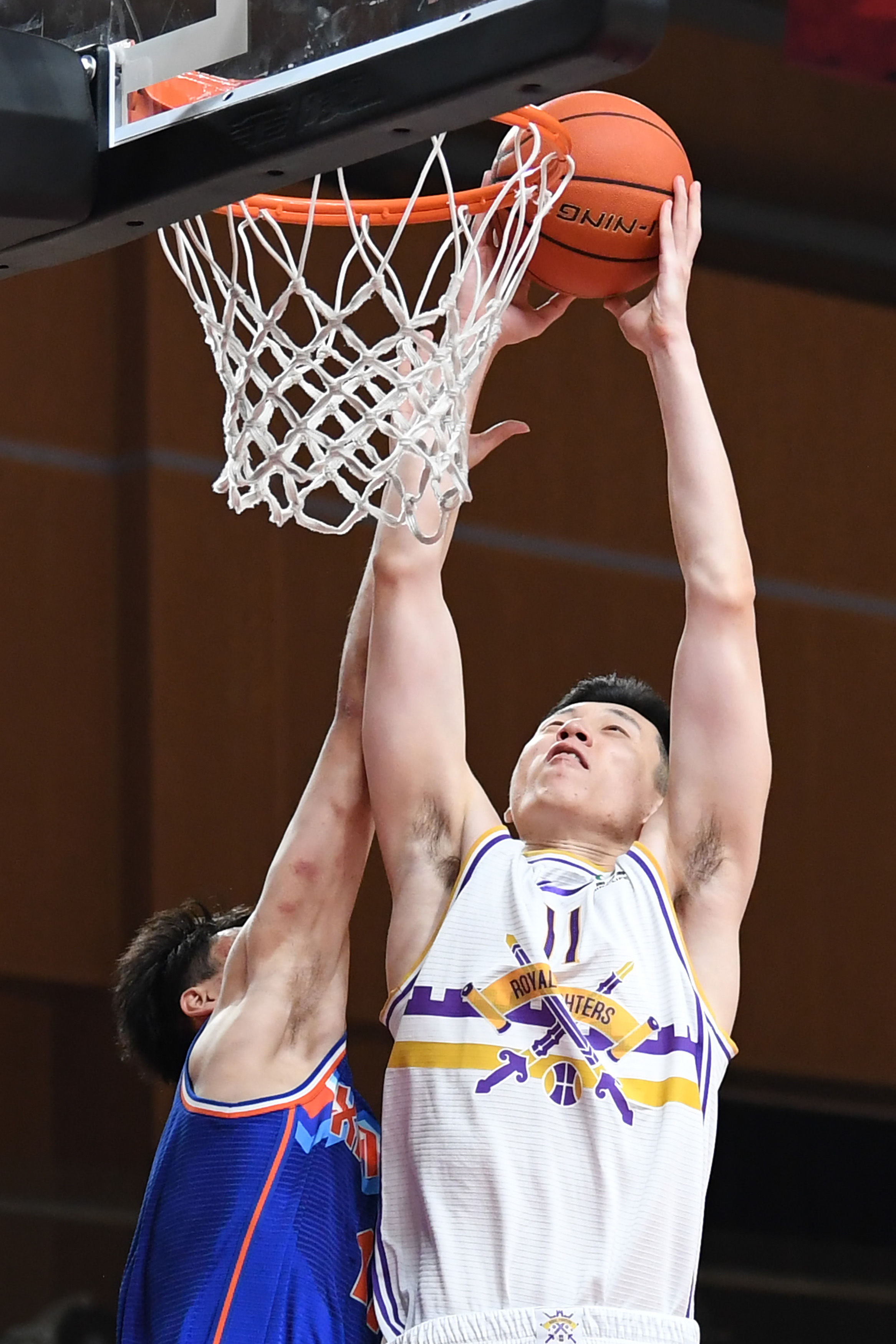 双后腰对中 双后腰对中